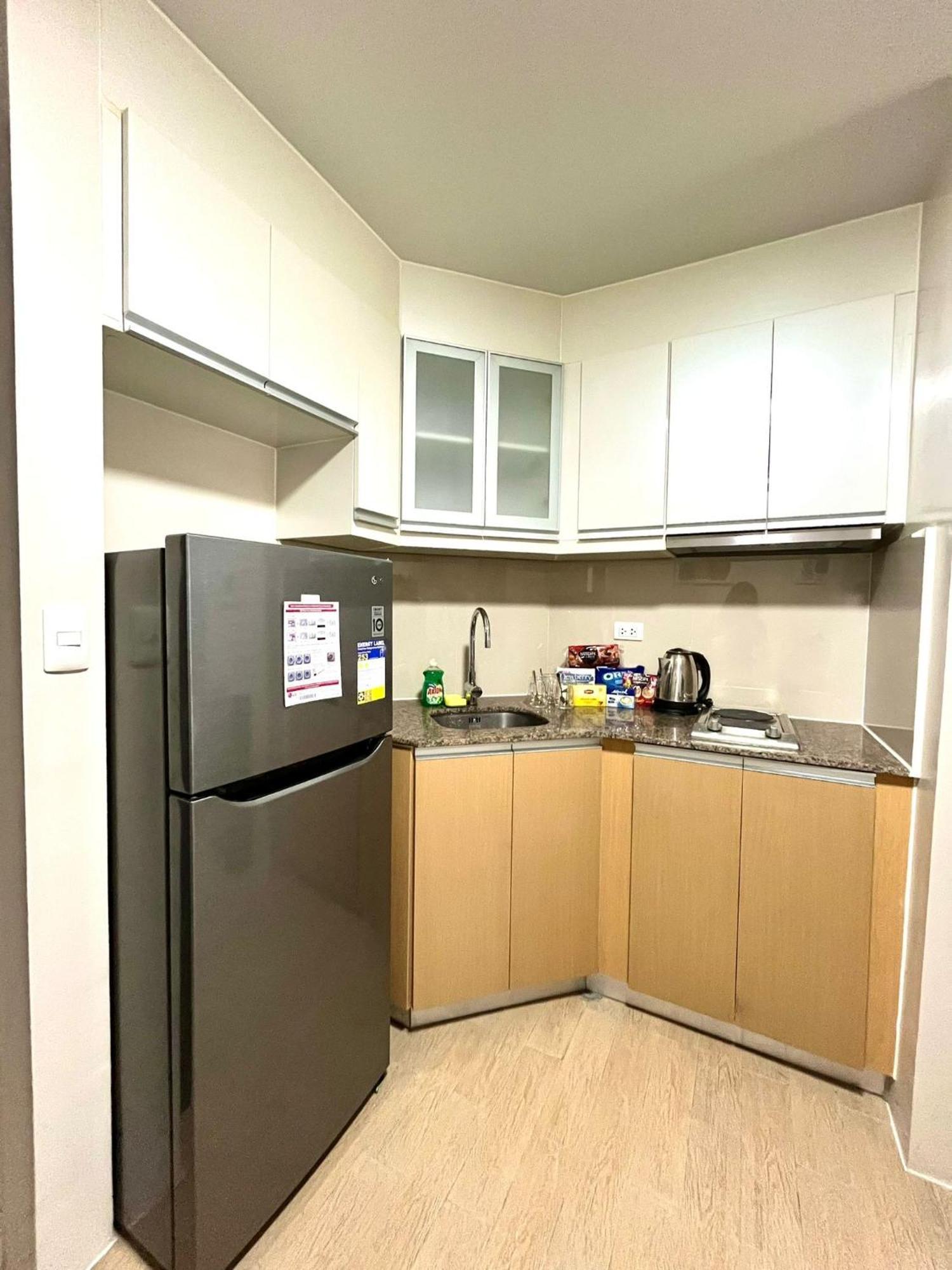 Studio At 81 Newport Boulevard Near Naia With Free Access To All Amenities Up To 2 Pax Manille Extérieur photo
