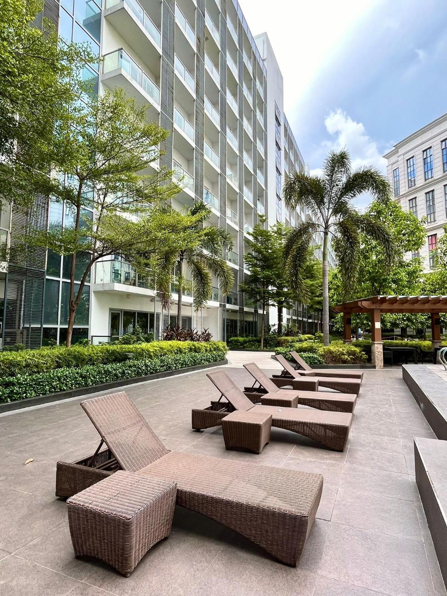 Studio At 81 Newport Boulevard Near Naia With Free Access To All Amenities Up To 2 Pax Manille Extérieur photo