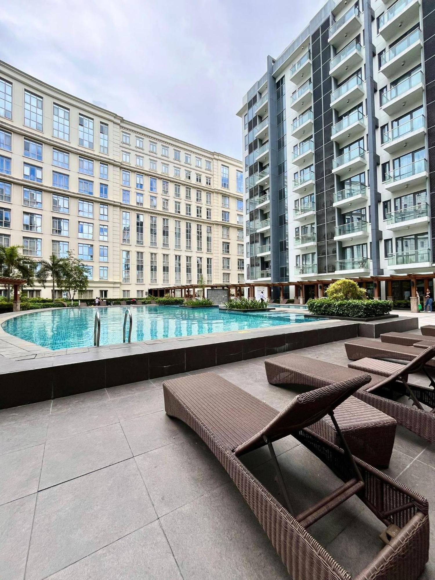Studio At 81 Newport Boulevard Near Naia With Free Access To All Amenities Up To 2 Pax Manille Extérieur photo
